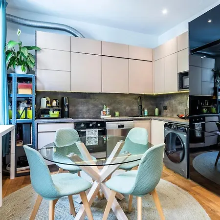 Chic 3br Oasis Near The Sea Ac 2 Terraces Apartment *